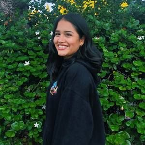 Meet your Posher, Valeria